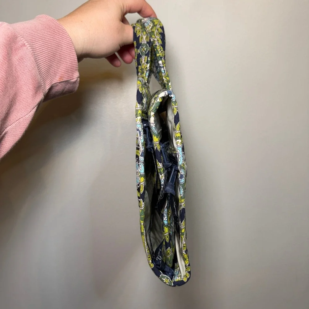 Vera Bradley Cambridge Paisley Hanging Travel Organizer Quilted Toiletry Bag - Picture 5 of 6